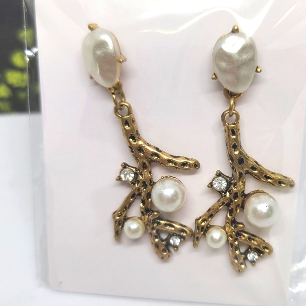 🆕️ Bronze & Pearl Earrings A1